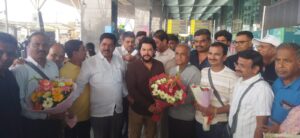 ಜಗಳೂರು ಸ್ಥಳಿಯ ಶಾಸಕರ ನೆರವಿನಿಂದ ದುಬೈ ಪ್ರವಾಸಕ್ಕೆ ತೆರಳಿದ್ದ  ಇರಾನ್ ಯುದ್ಧದಲ್ಲಿ ಸಿಲುಕಿದ ಜಗಳೂರು ಪ್ರವಾಸಿಗರು ಸುರಕ್ಷಿತವಾಗಿ ಪ್ರವಾಸಿಗರು  ತಾಯ್ನಾಡಿಗೆ  ಬಂದು ಬೆಂಗಳೂರು ತಲುಪಿದ್ದಾರೆ