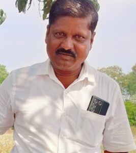 ತಾಲ್ಲೂಕಿನ ಹಾಲೆಕಲ್ಲು ಗ್ರಾಮದ ಗ್ರಾಮಸಹಾಯಕ ಮಲ್ಲೇಶ್ ಎಂಬ ವ್ಯಕ್ತಿ ಹೃದಯಘಾತದಿಂದ ಸಾವುಇಂದು ಶನಿವಾರ ಹಾಲೆಕಲ್ಲು ಗ್ರಾಮದ ಗ್ರಾಮಸಹಾಯಕ ಹಠಾತ್ ಹೃದಯ ಹೃದಯಾಘಾತದಿಂದ ಮಲ್ಲೇಶ್ ಮೃತಪಟ್ಟಿದ್ದಾರೆ .